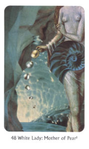 48　White Lady: Mother of Pearl